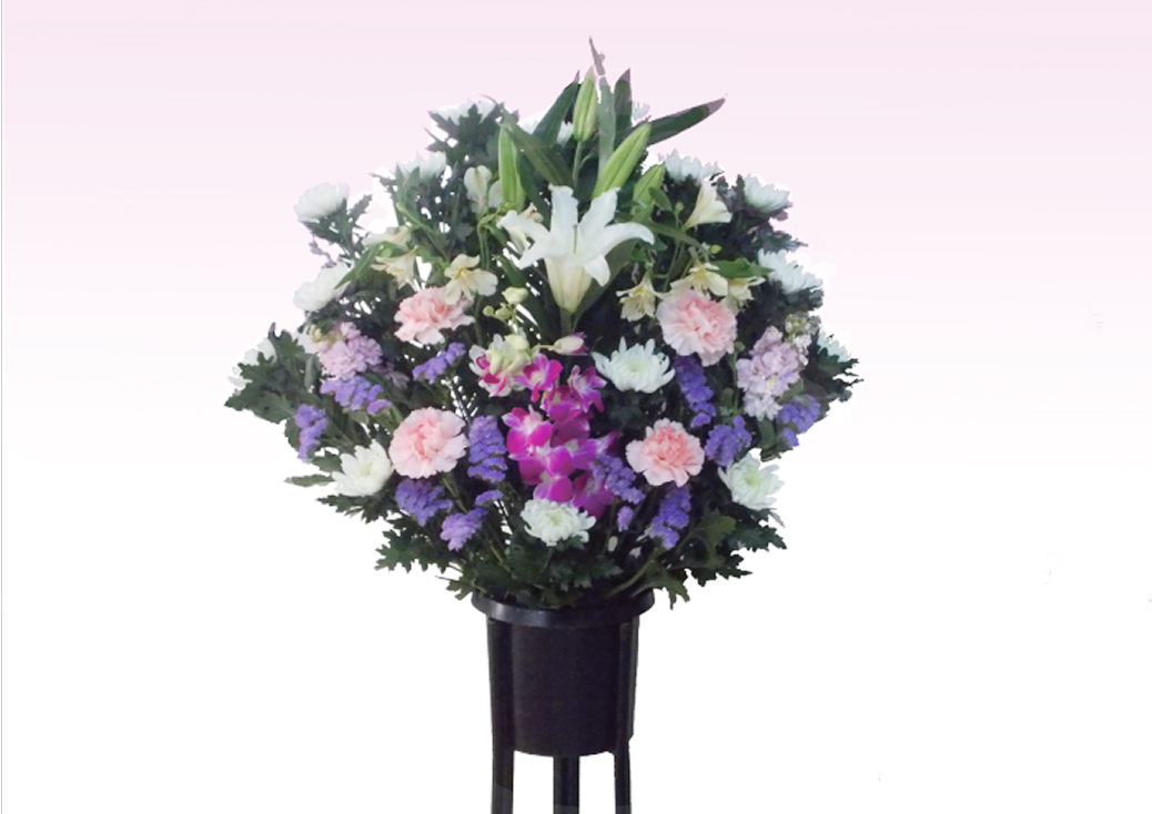 供花A,B - 白百合、ピンクと紫のカーネーション、胡蝶蘭を使用した華やかな供花スタンド